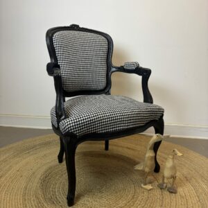 Fauteuil noir et blanc