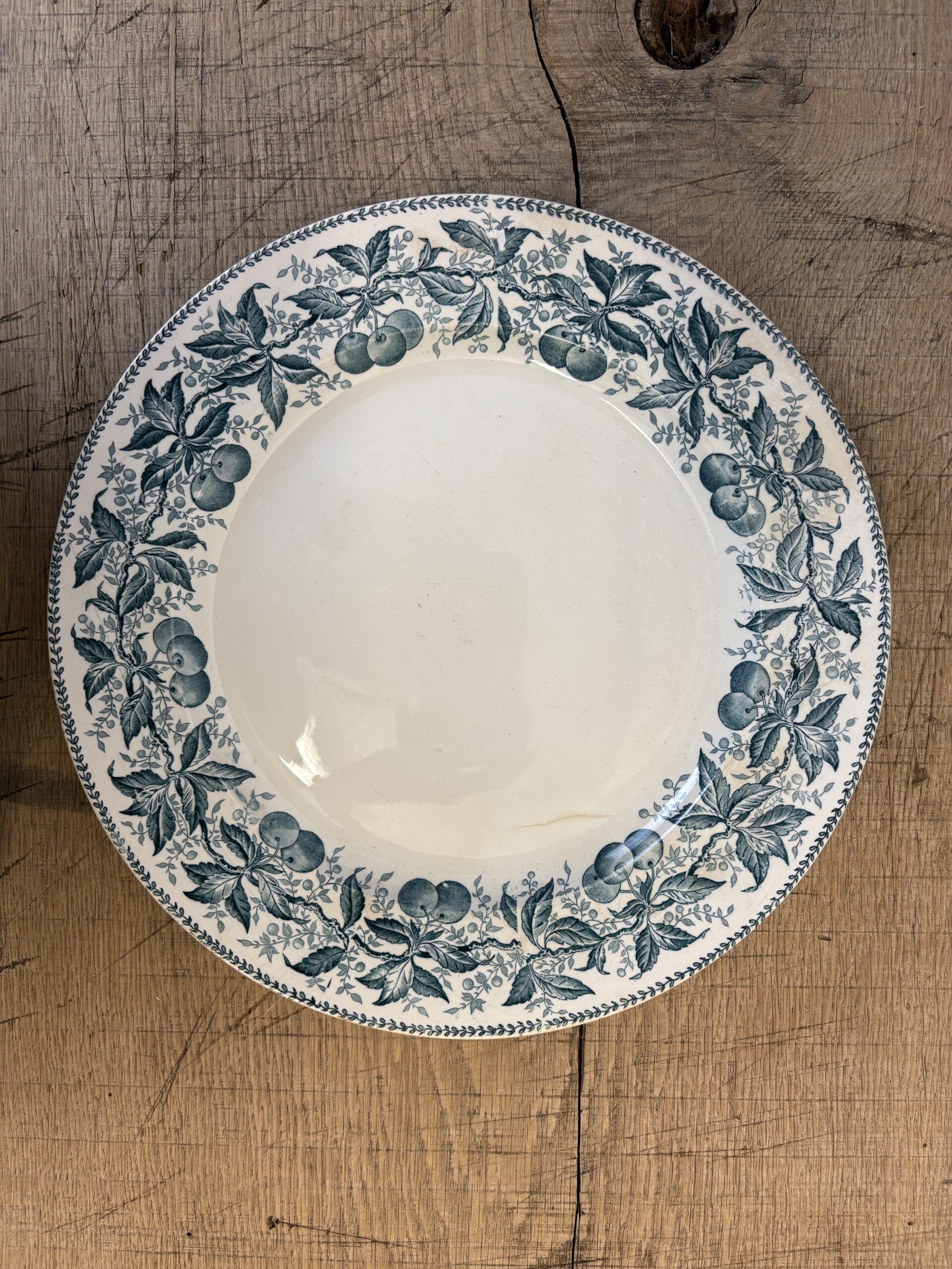 Plat de service ancien