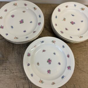 Lot assiettes anciennes