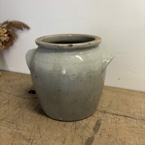 Pot en grès ancien